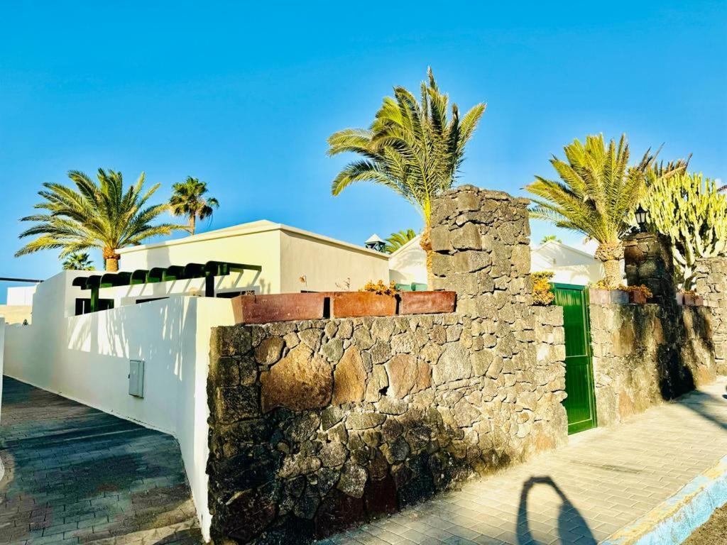 Luxury Bungalow Playa Roca Costa Teguise Esterno foto